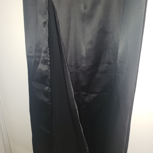 Tobi - black slit maxi skirt - Picture 6 of 7